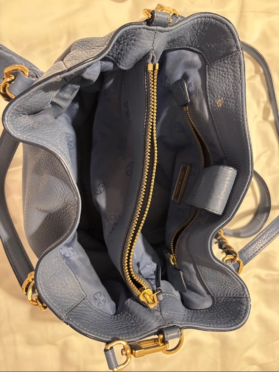 Tory Burch Slate Blue Pebbled Leather Shoulder Bag with Gold Chain - Picture 2 of 4